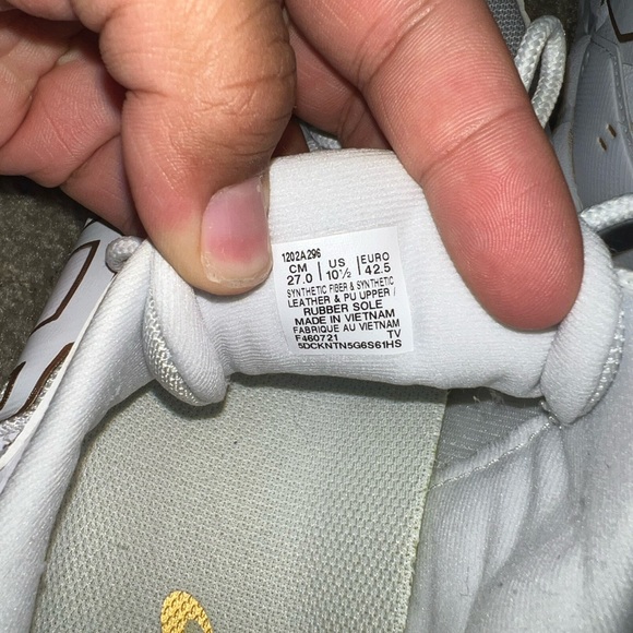 White and Gold Gel Contend 6 - Picture 6 of 9